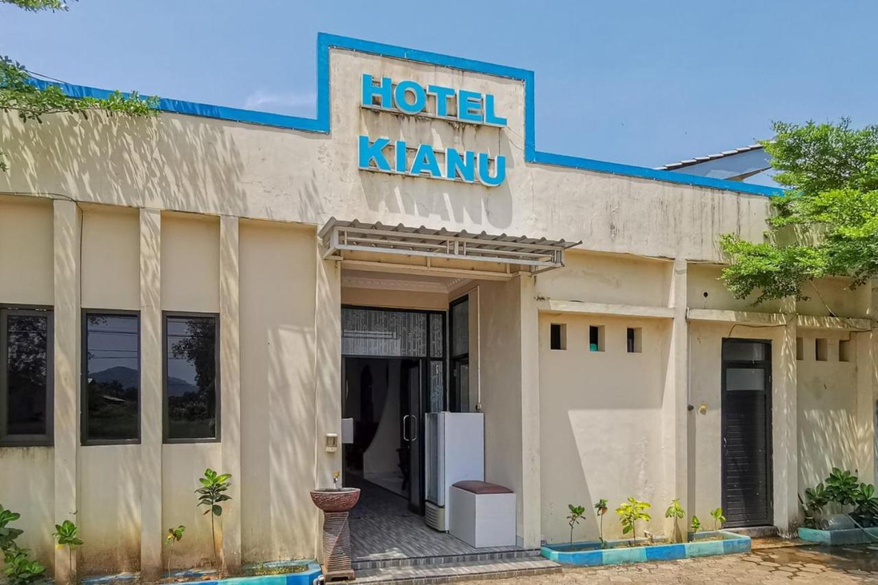 Reddoorz Near Pantai Pancer Door Pacitan Hotel Exterior photo